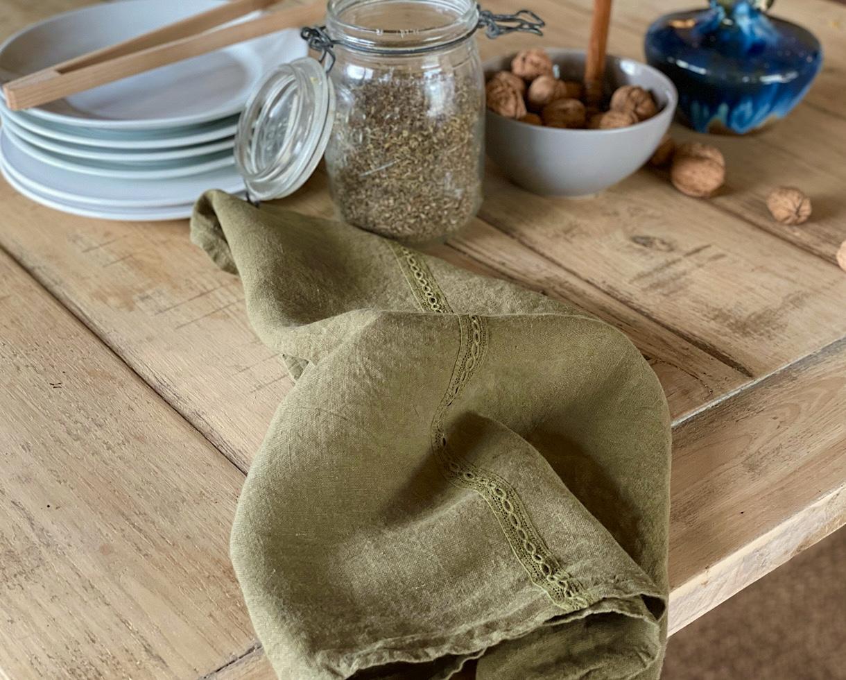 Linen tea towel with lace Khaki - Couleur Chanvre